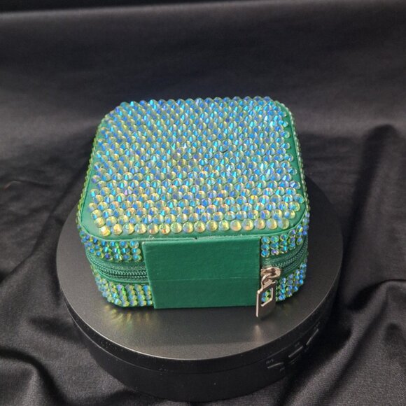 Small Green Jewelry Box, Girls' First Jewelry Box, Unique Gift - Picture 3 of 4
